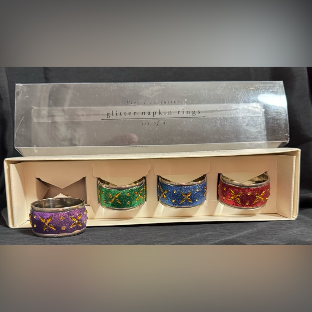 Pier 1 Exclusive Glitter Napkin Rings Set - 4
